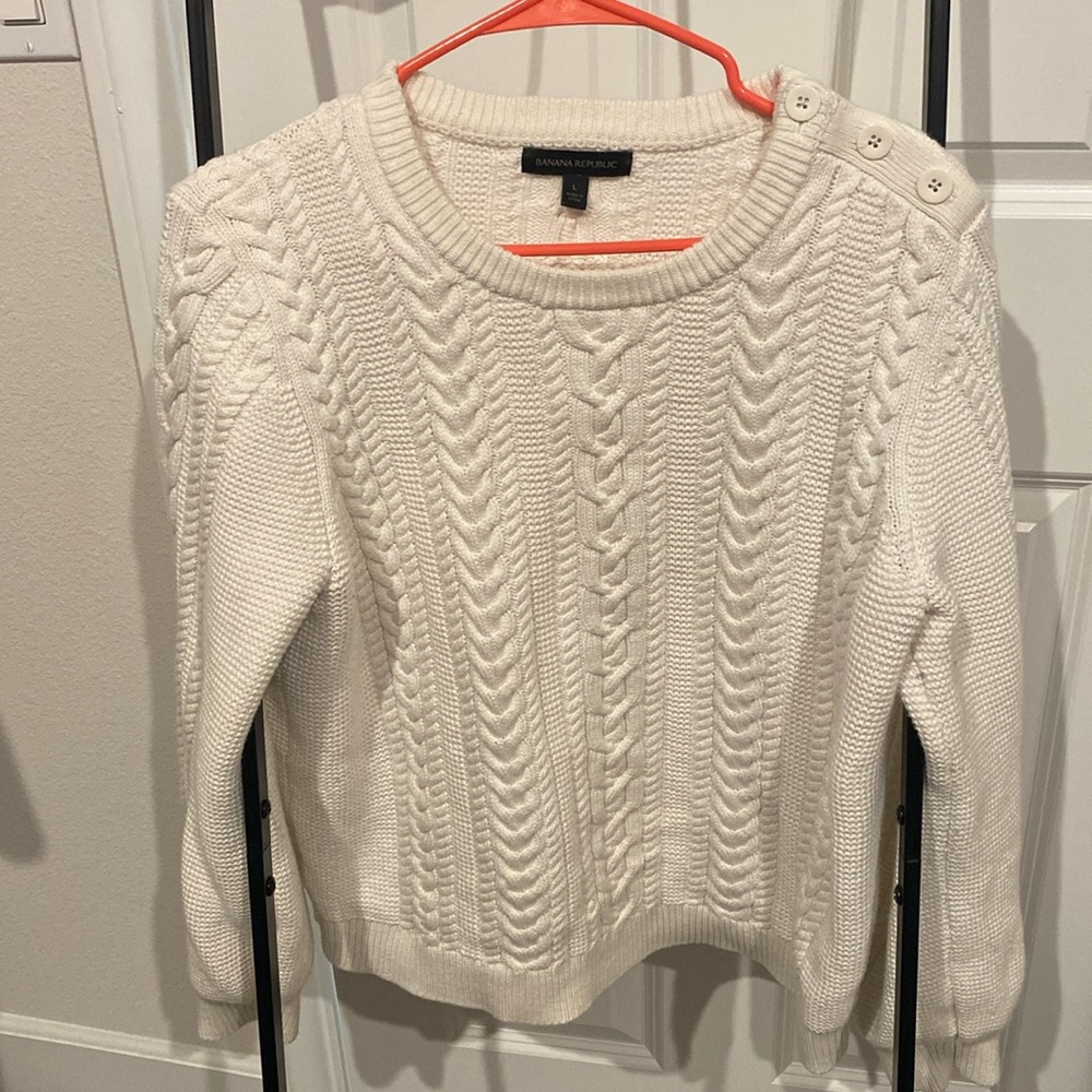 CABLE SWEATER
